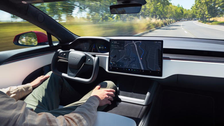 NHTSA steps up investigation into Tesla FSD in low visibility conditions