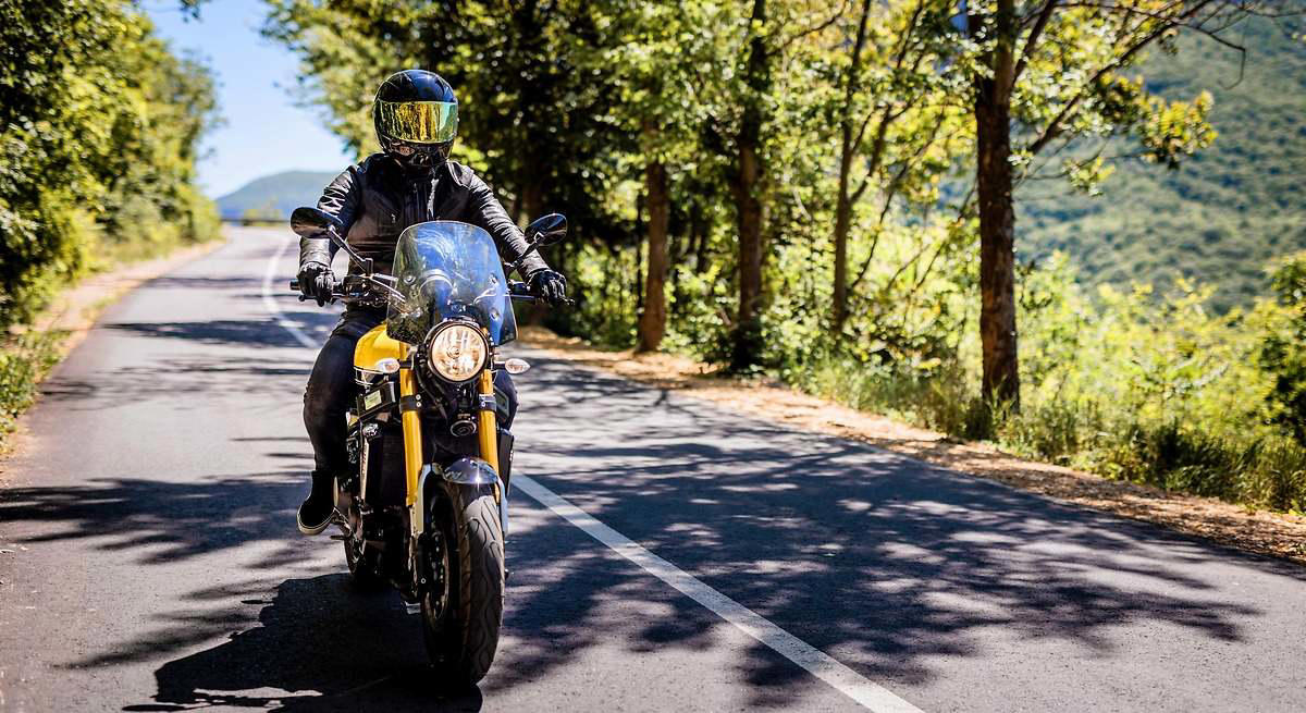 El principal peligro para el motorista es otro vehículo: causa seis de cada diez accidentes con víctimas