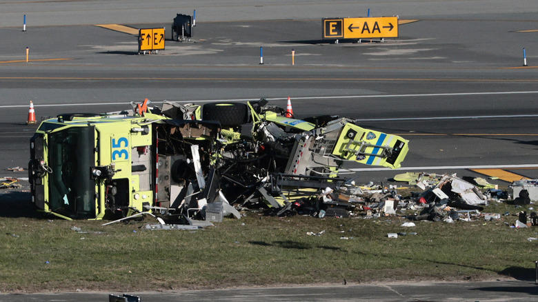 LaGuardia's runway warning system didn't activate before fatal crash because the firetruck didn't have a transponder