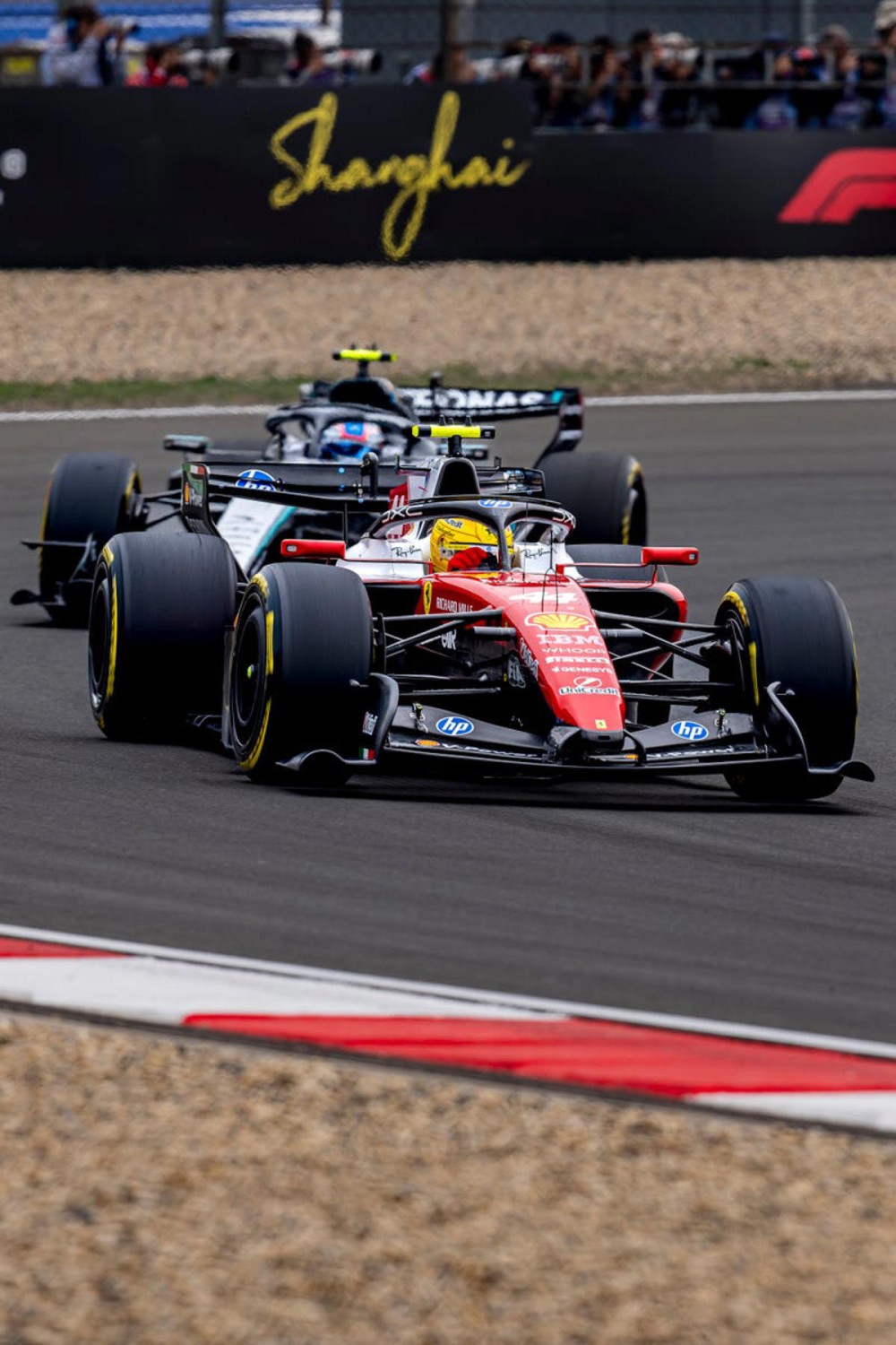 Lewis Hamilton, piloto de Ferrari, quiere a China en la F1: “Sus marcas de coches son las mejores”