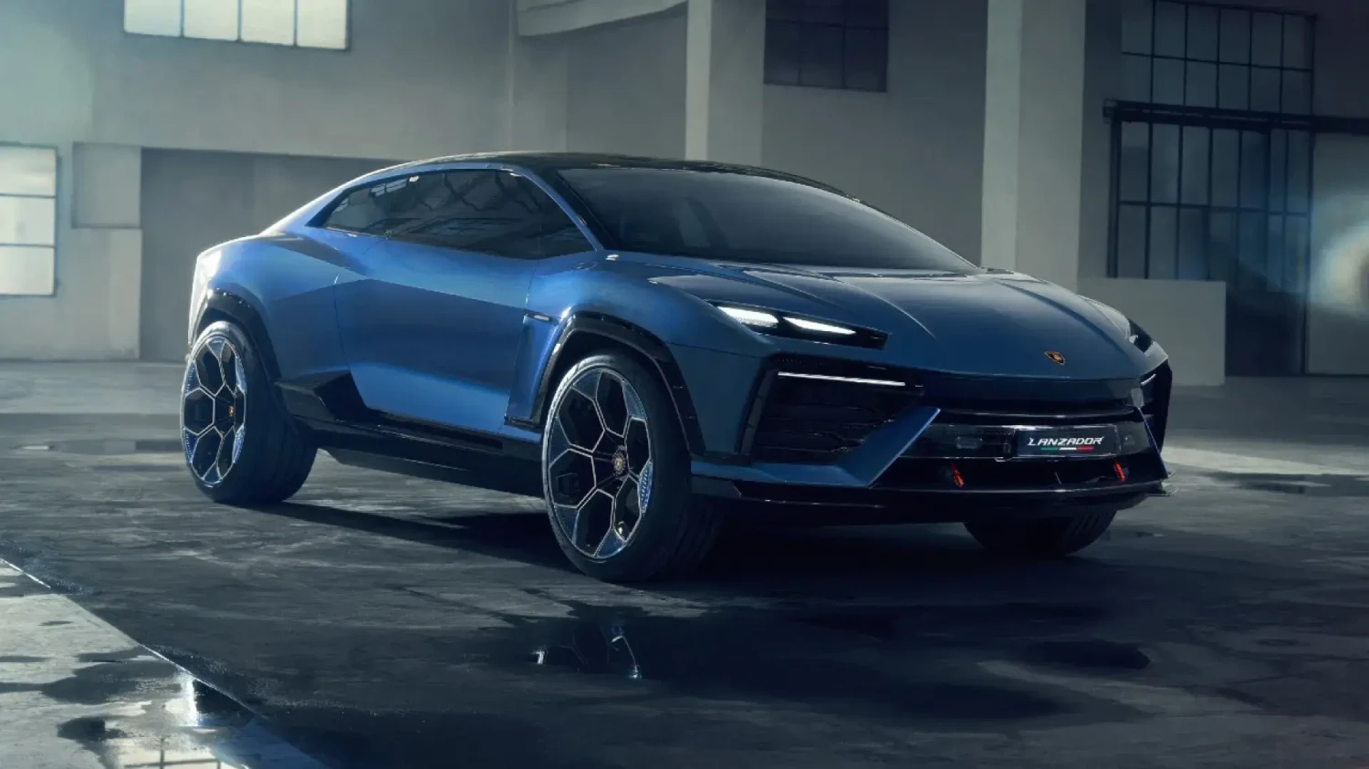 Lamborghini, Lamborghini descarta un SUV pequeño y un sedán de cuatro puertas, pero no un gran turismo de dos puertas 2+2
