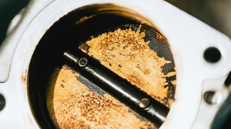 How to clean a throttle body (and how to know when you should)