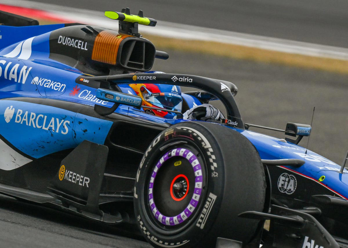 Carlos Sainz y su duro mensaje para Williams F1 y Alex Albon antes del GP de Japón: "Somos demasiado lentos"