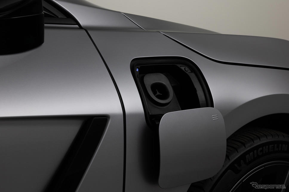 「楽しみなクルマ」「カッコイイ」レクサスの新型セダン『ES』米国発売で話題に、SNSでは日本での目撃情報も