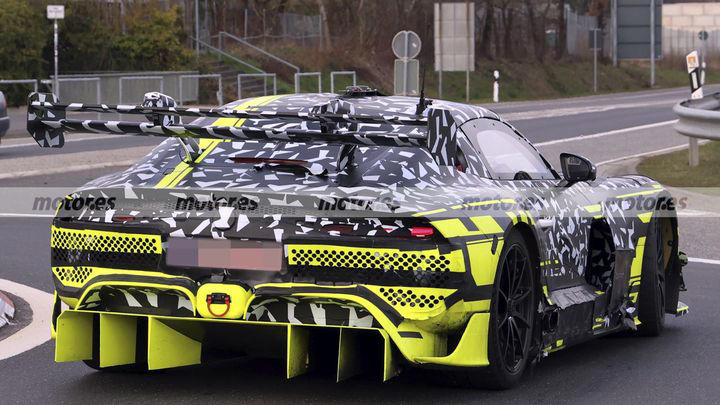 Mercedes-AMG prueba el próximo GT Black Series y las fotos espía lo delatan: viene sin concesiones