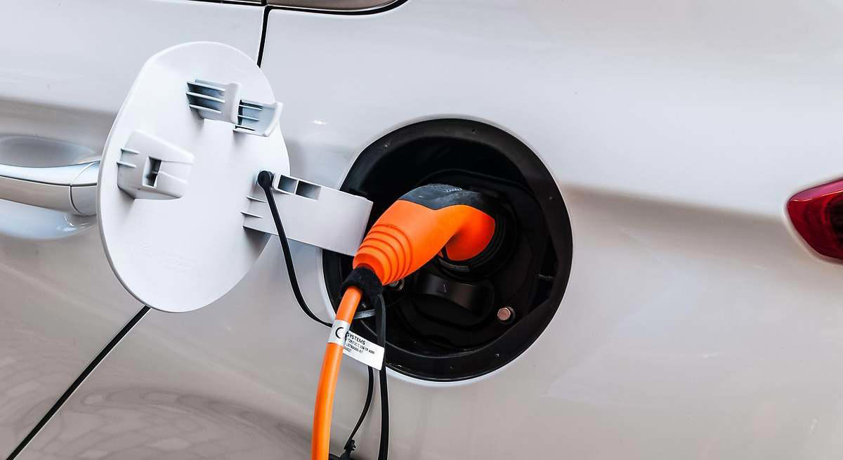 Un estudio alemán pone en evidencia a los coches eléctricos: en 2025 hubo más de 50.000 asistencias en carretera