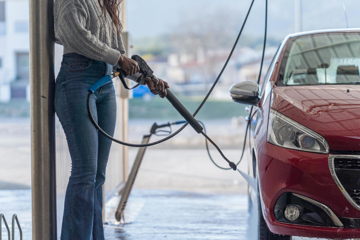 ¿Cada cuánto tiempo es recomendable lavar el coche?