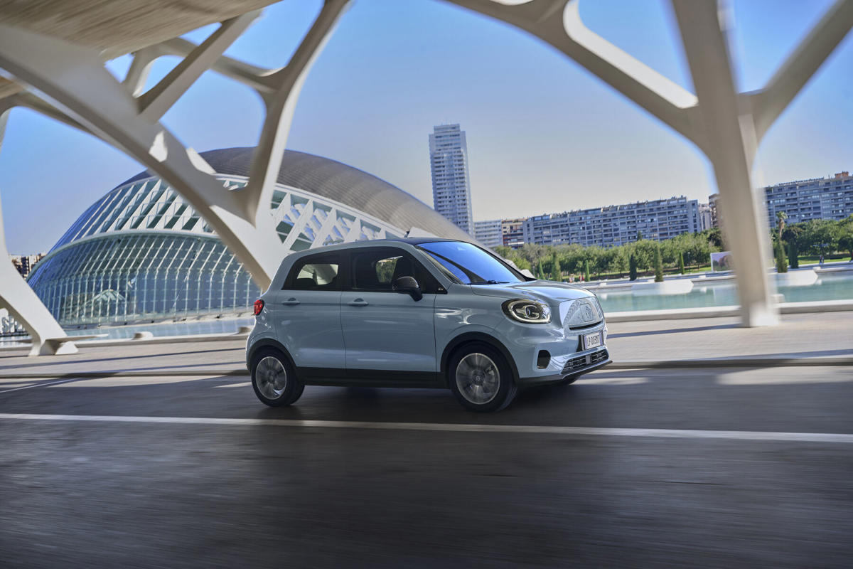 Mide 3,62 metros y es el coche eléctrico más pequeño del mercado en España: esto vale en marzo de 2026