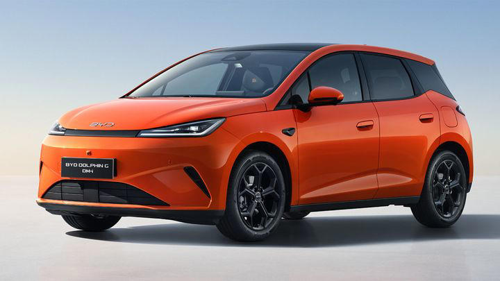 Más de 1.000 km de autonomía y sello de BYD, el nuevo Dolphin G DM-i llega para tensar el mercado PHEV