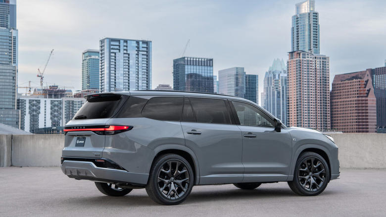 Lexus TX 350 vs. 500h: What's the difference?