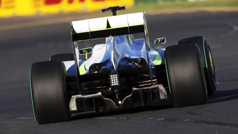 What is a rear diffuser for in a car?
