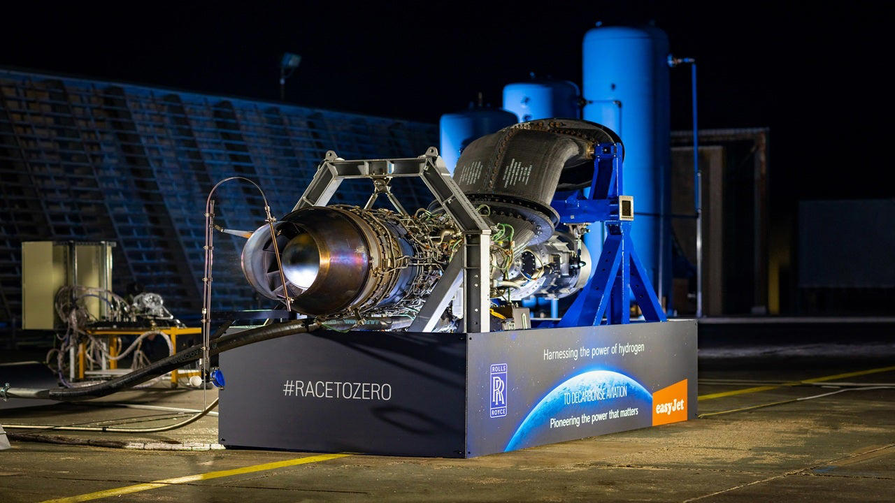 Hito en la aviación: Rolls-Royce prueba con éxito el primer motor comercial impulsado por hidrógeno