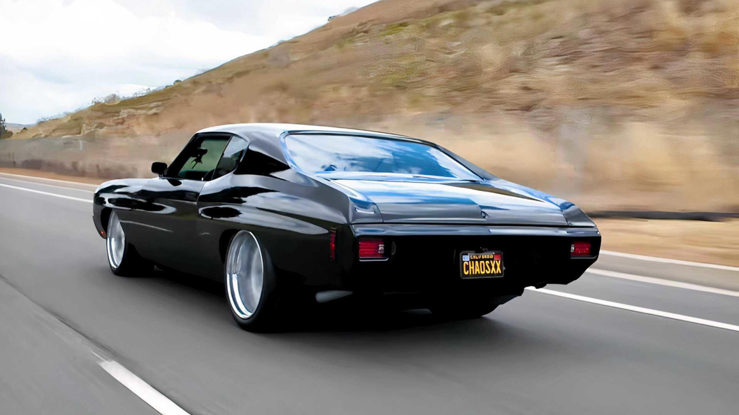 Man builds insane supercharged 900-HP Chevy Chevelle in his backyard