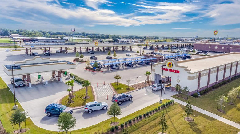 Buc-ee's holds not one, but two world records