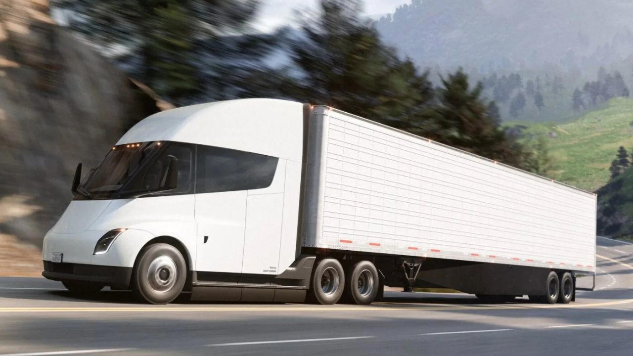 Tesla Semi takes on California’s Grapevine with a loaded trailer and exceeds expectations