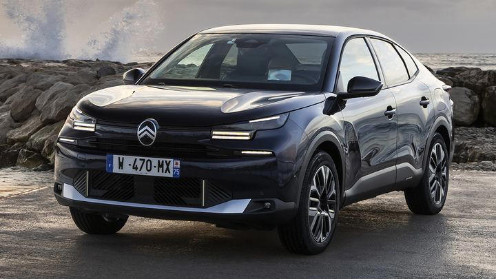 ¡Todavía quedan sedanes baratos! ¿FIAT Tipo o Citroën C4 X? La etiqueta ECO y 9.300 € de rebaja decantan la balanza