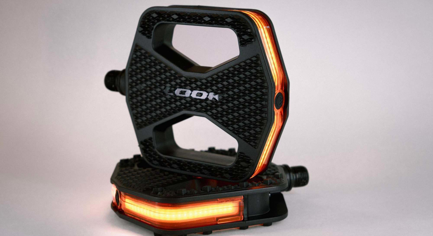Pedales iluminados para ciclistas: un plus de seguridad vial con un atractivo componente estético