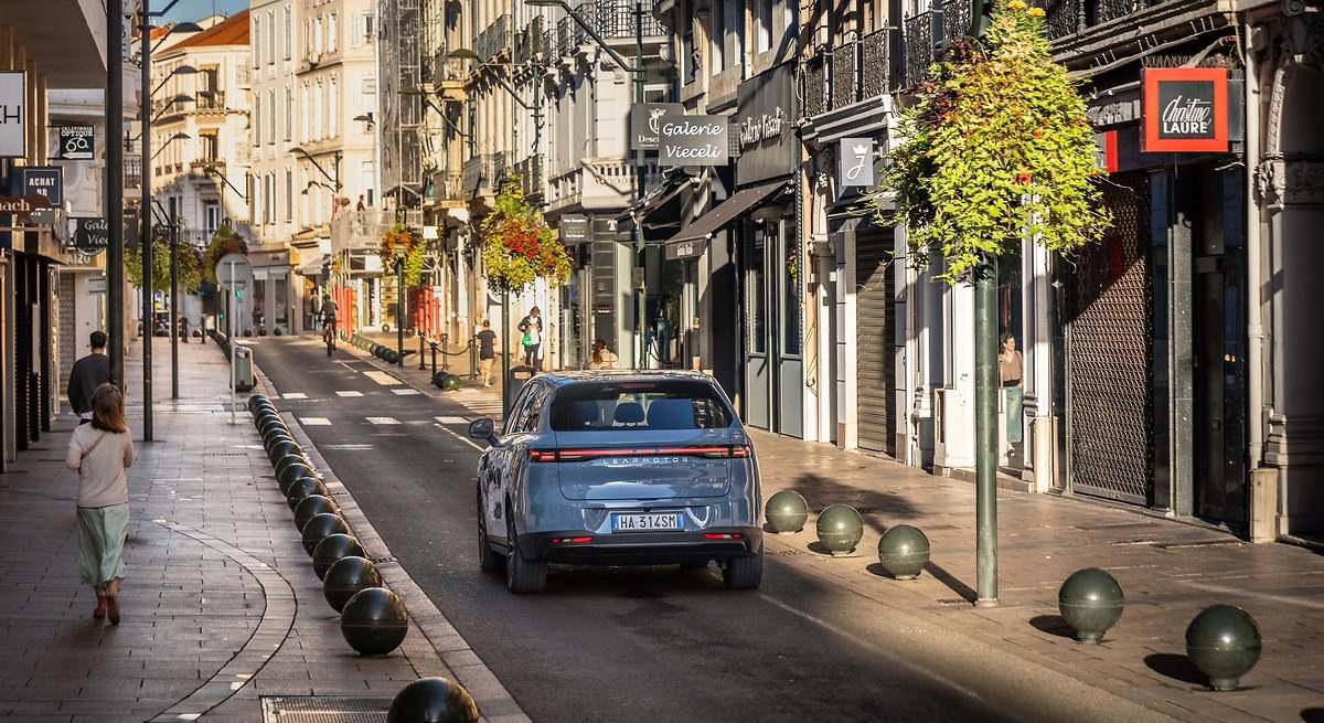 Leapmotor multiplica por seis sus ventas en Europa en pleno boom del eléctrico que ya roza el 20% de cuota
