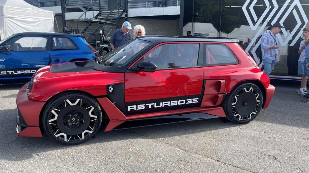 Primeras pruebas del Renault 5 Turbo 3E, la renacida bestia se pondrá a la venta este mismo 2026