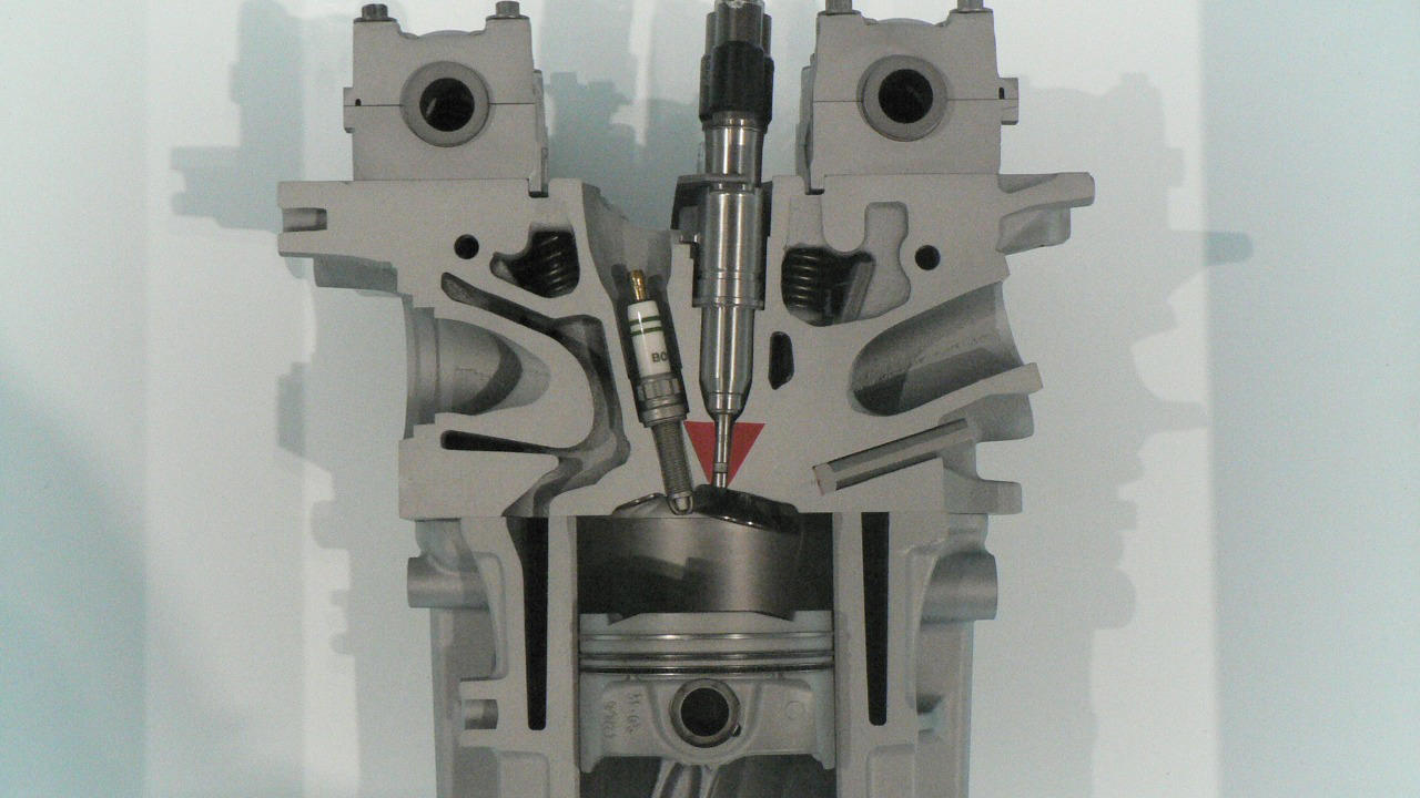 Mechanics say ignoring carbon buildup is hurting direct-injected engines