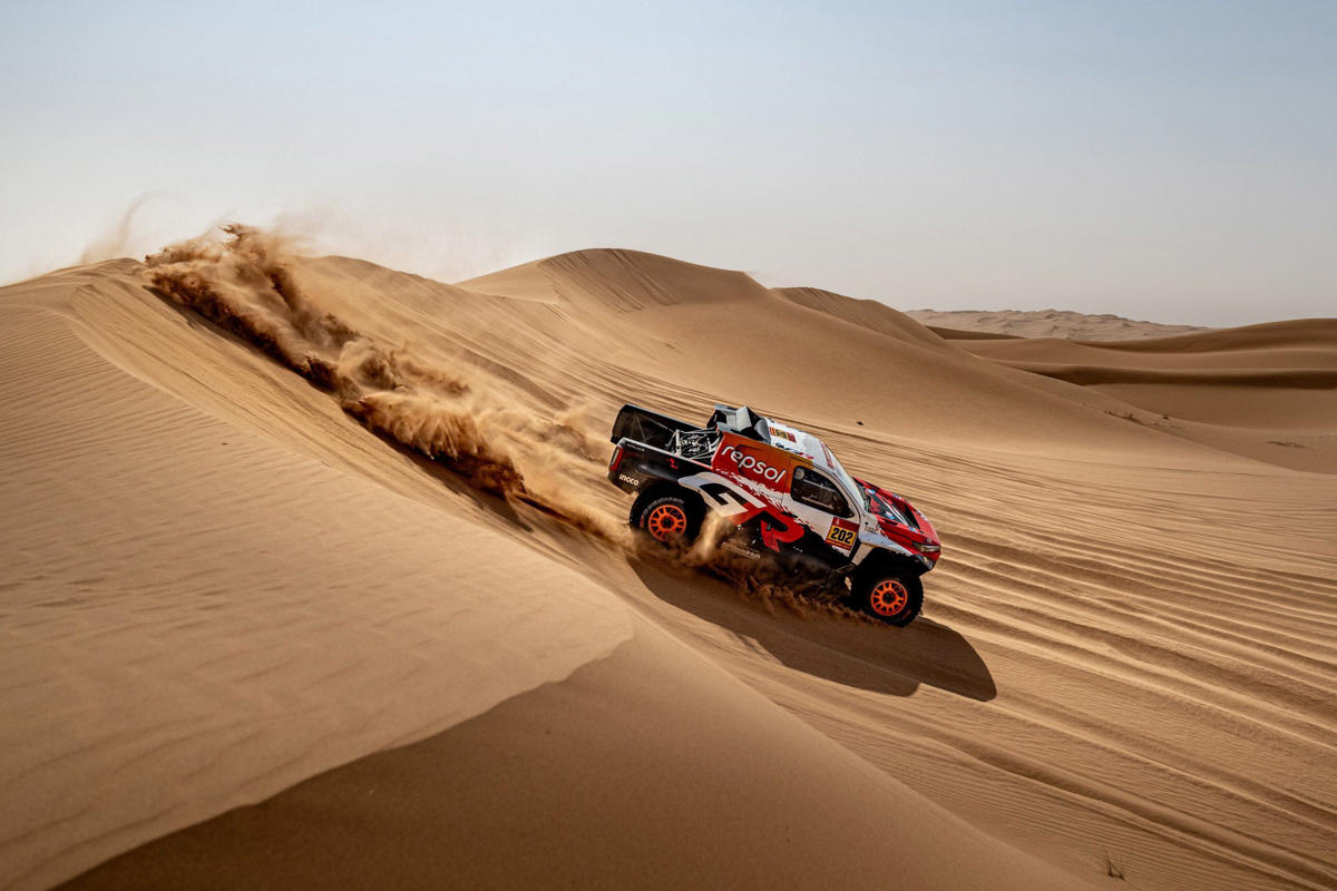 Repsol recibe el motor del Dakar