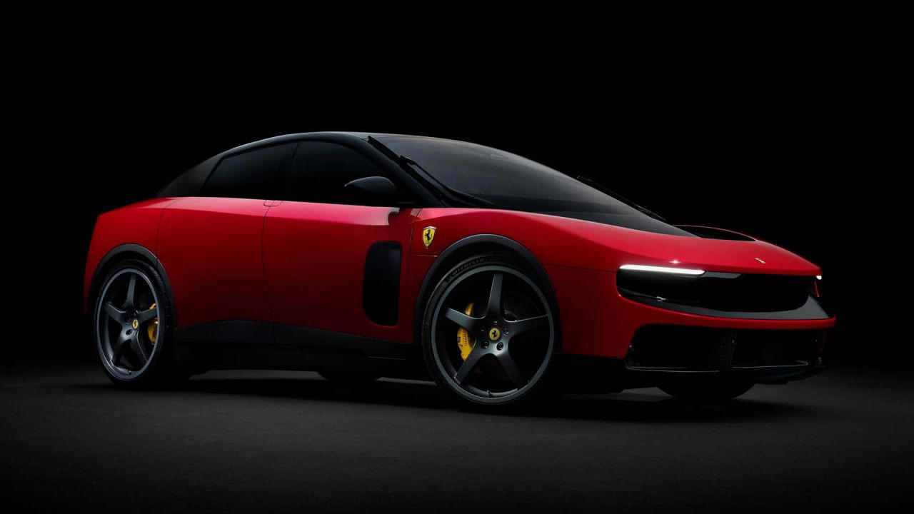 Tras las críticas recibidas por el Ferrari Luce, el CEO de Lamborghini celebra la cancelación de su primer eléctrico