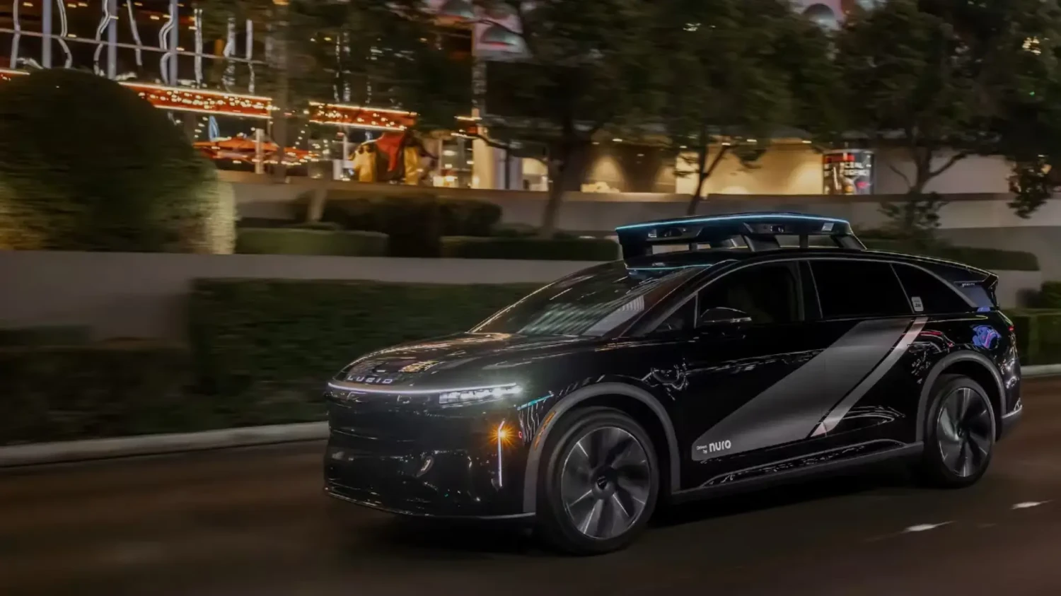 Uber, que lanzará en Madrid, en este año, los primeros robotaxis de la UE, invierte más de 430.000.000 en una empresa que comenzó repartiendo comida