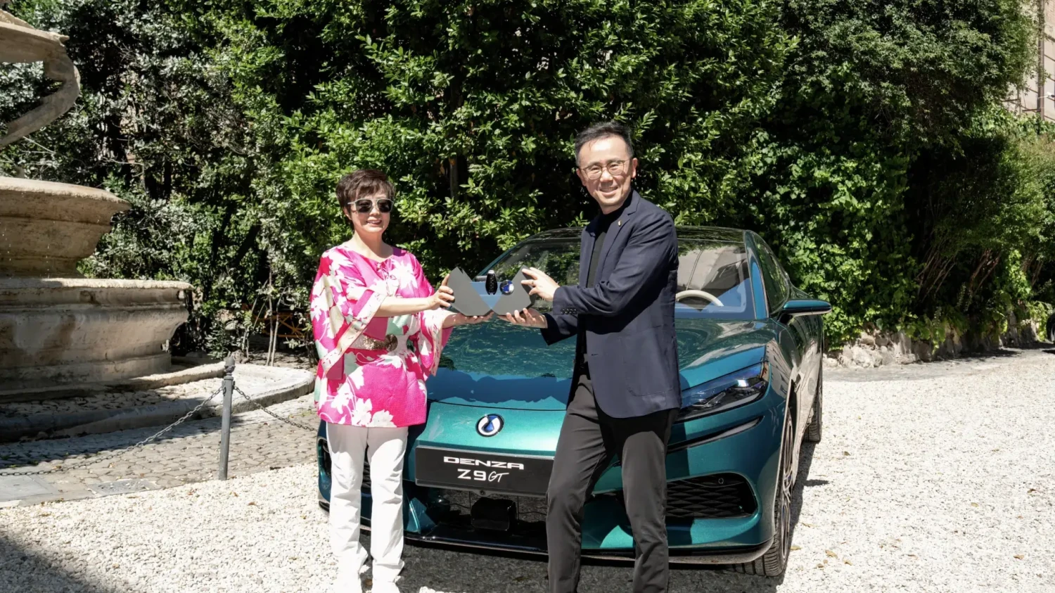 Stella Li, vicepresidenta ejecutiva de BYD: "Vivimos en el mismo planeta y cooperar por un futuro verde dará esperanza a las nuevas generaciones"