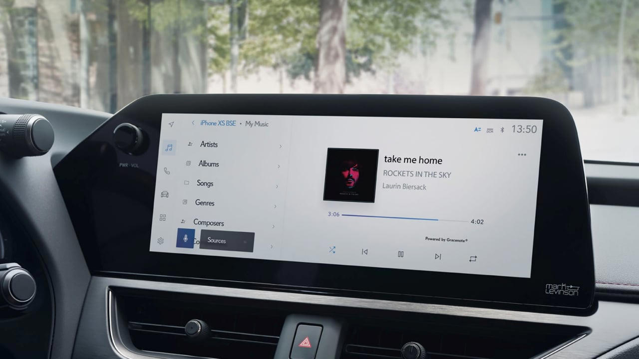 La pantalla prometía hacer el coche más moderno, pero muchos conductores empiezan a echar de menos los botones