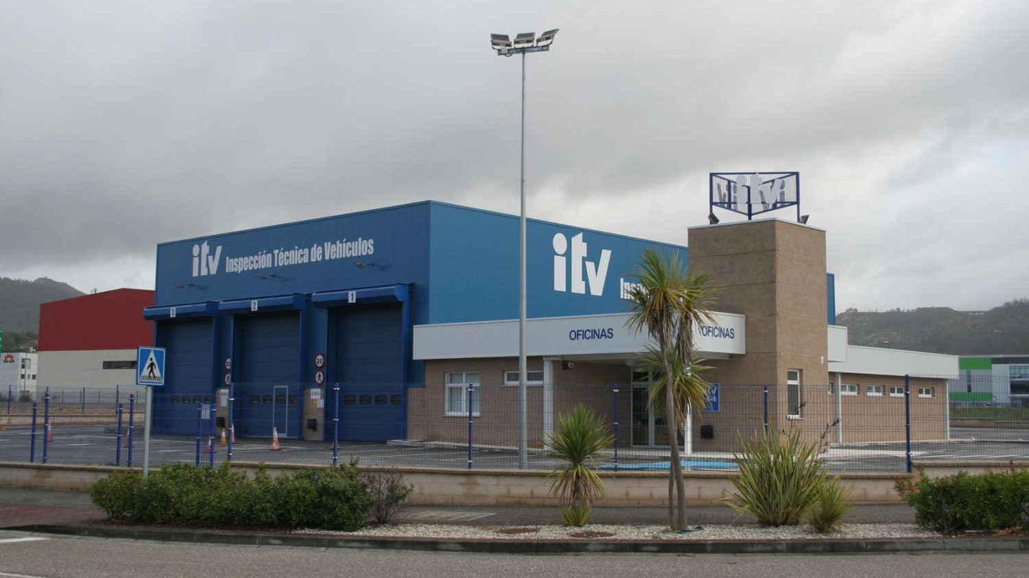 He pasado la nueva prueba de neumáticos y frenos de la ITV y esto es lo que sin duda revisaré el año que viene