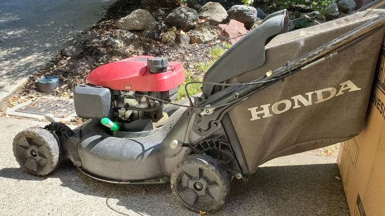 What Oil Does The Honda GCV160 Take &amp; Which Lawn Mower Brands Use The Engine?