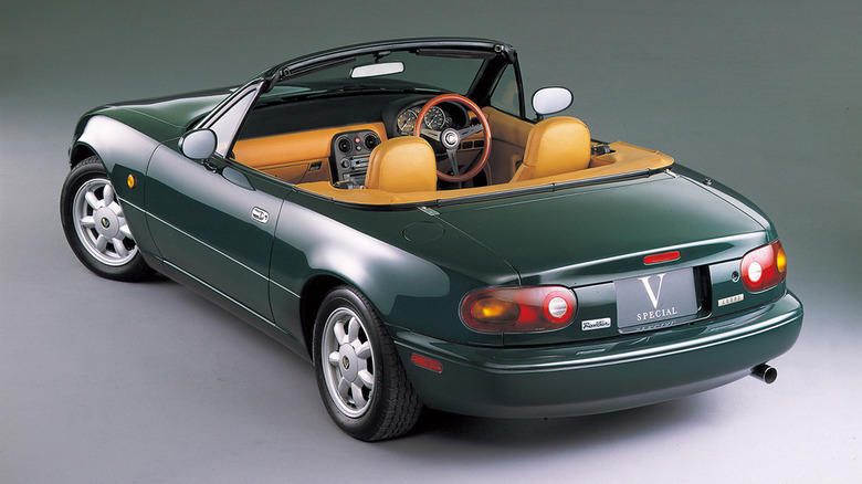 Mazda is bringing a sleek new paint color to its 2027 MX-5 Miata