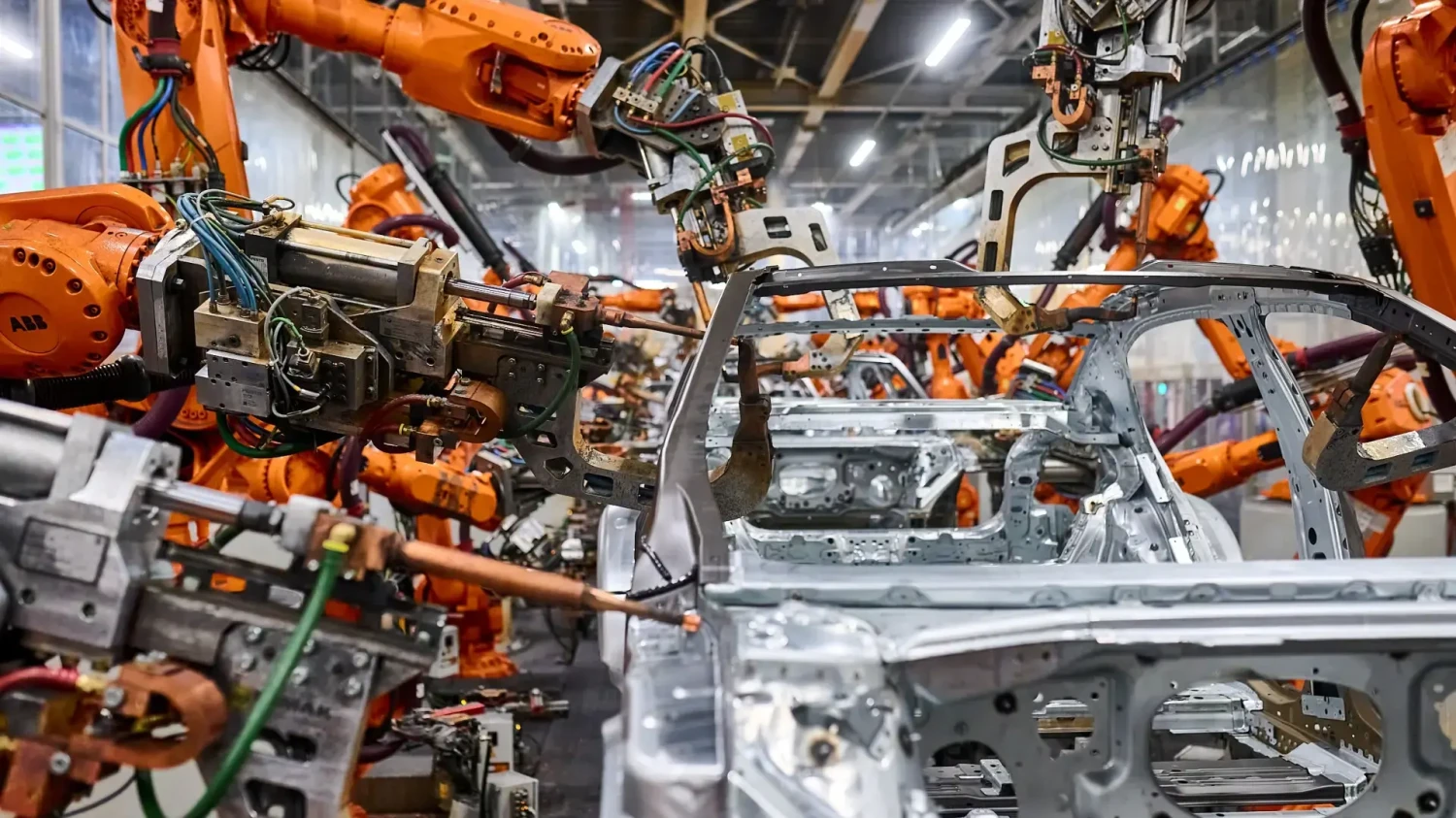 Gigacasting, así es la revolucionaria forma de fabricar coches que viene de China