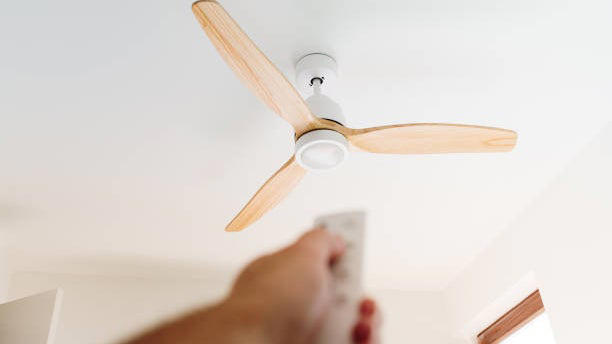 ¿Cuánto cuesta mantener un ventilador encendido toda la noche durante la ola de calor?
