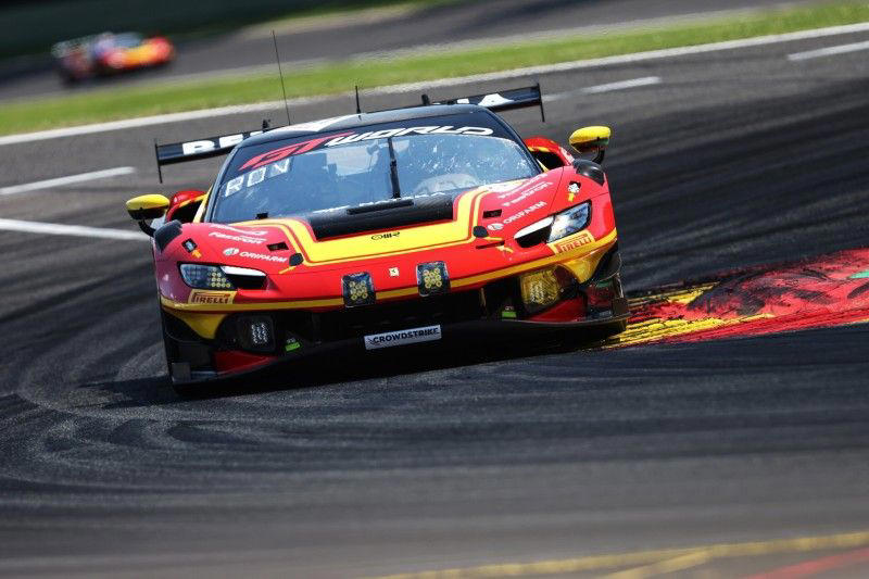 Spa 24 hours: Porsche wins after pitlane start