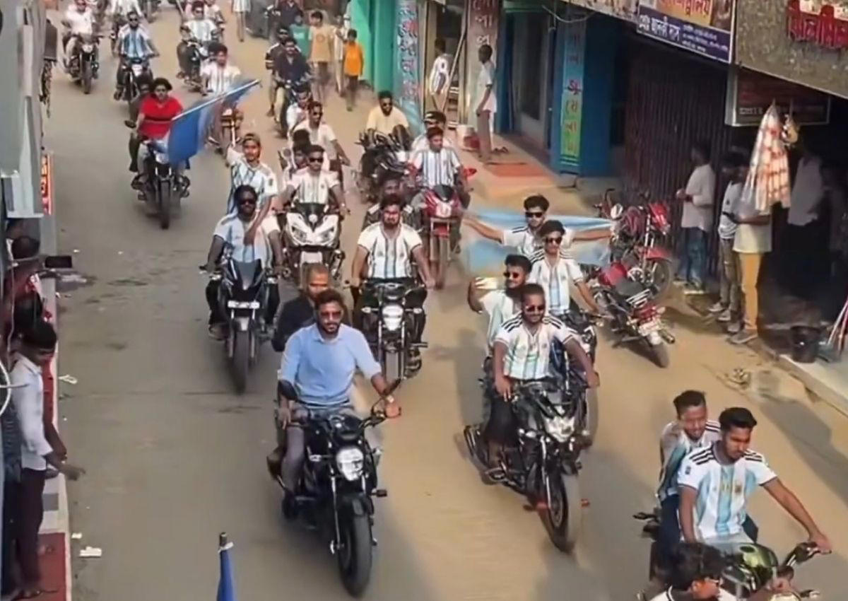 Locura en Bangladés tras los goles de Leo Messi: Argentina ganó y salieron a la calle a celebrarlo de una curiosa manera