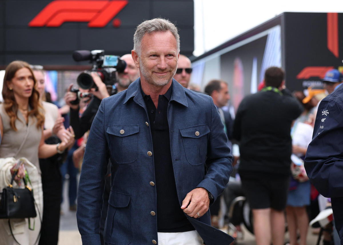 Horner reaparece un año después
