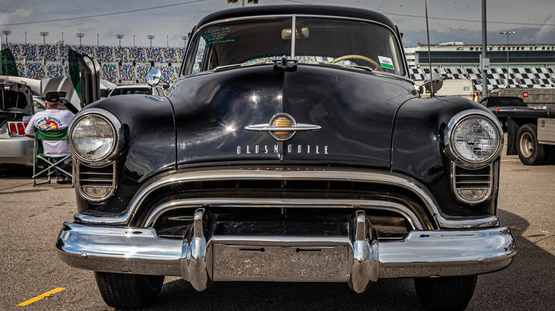 Why Some Car Experts Believe The Oldmobile 88 Is One Of The First Muscle Cars Ever Made