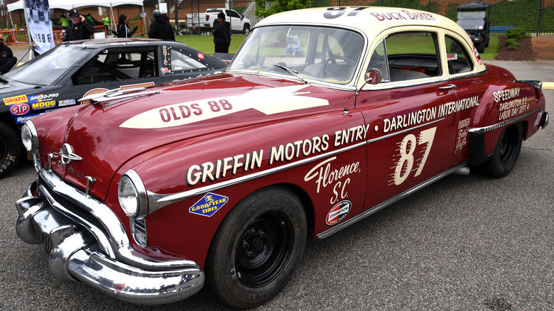 Why Some Car Experts Believe The Oldmobile 88 Is One Of The First Muscle Cars Ever Made