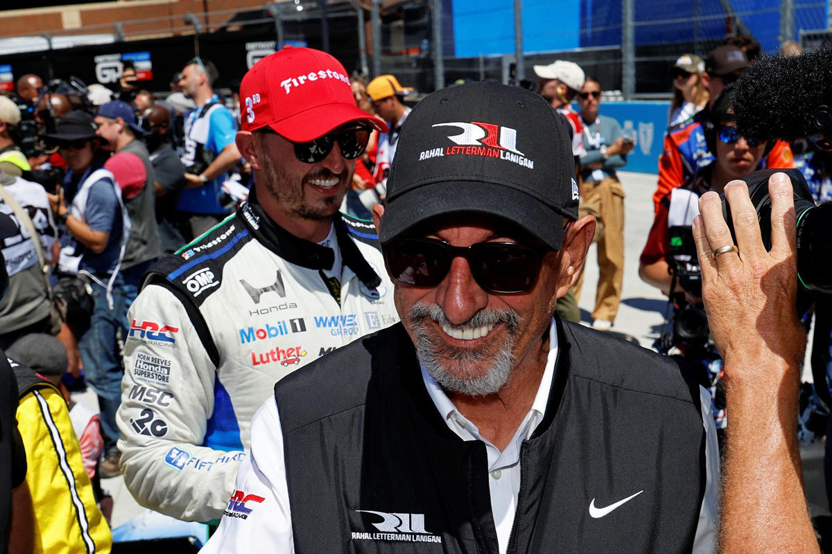 Dreyer & Reinbold Racing purchases one IndyCar charter from Rahal Letterman Lanigan Racing