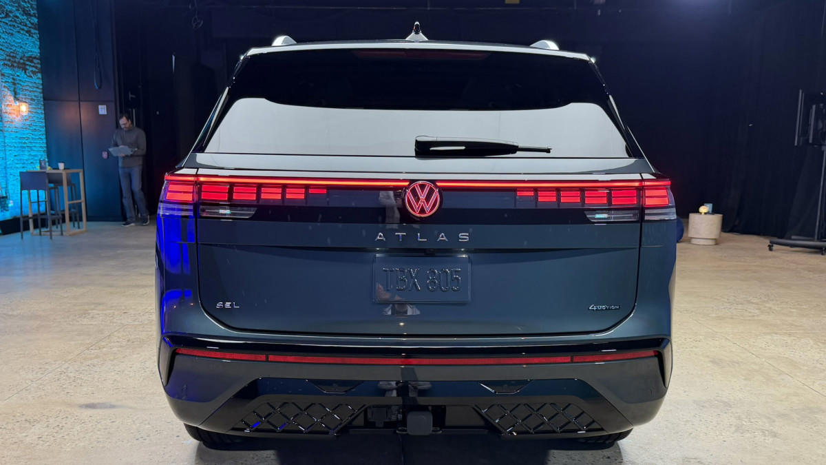 Volkswagen is finally bringing hybrids to its biggest SUVs