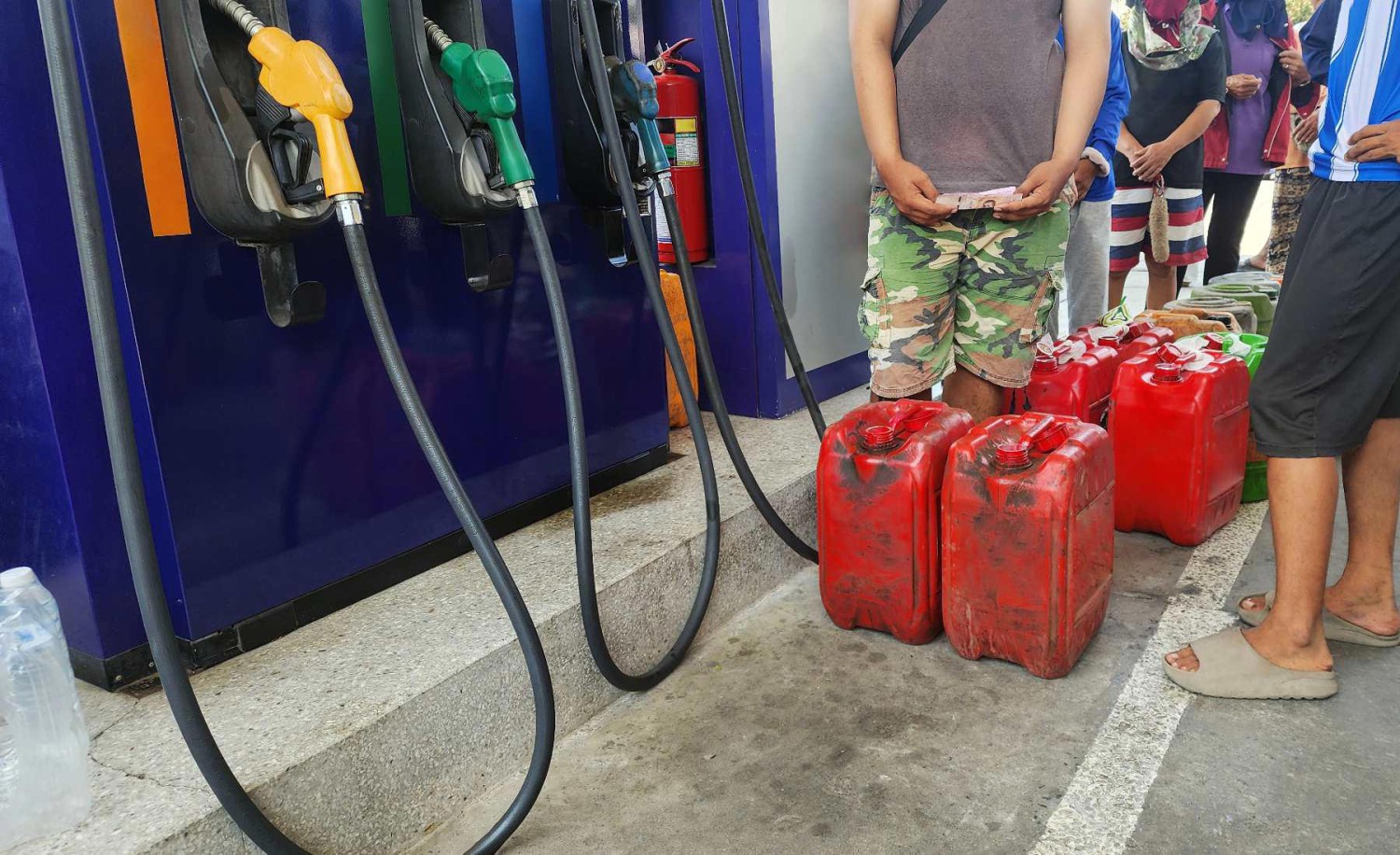 Cuidado si viajas por Europa en coche: este país ya cobra el diésel mucho más caro a los vehículos con matrícula extranjera