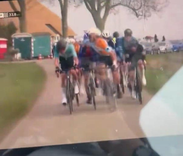 La UCI suspende a Watts durante 25 días por dar un puñetazo a otro ciclista