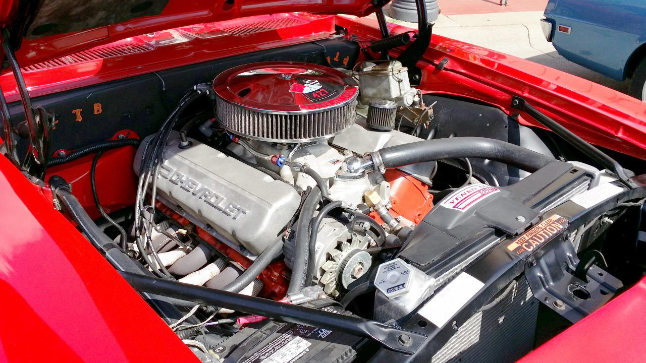 Carburetors vs fuel injection: which one belongs on a true classic?