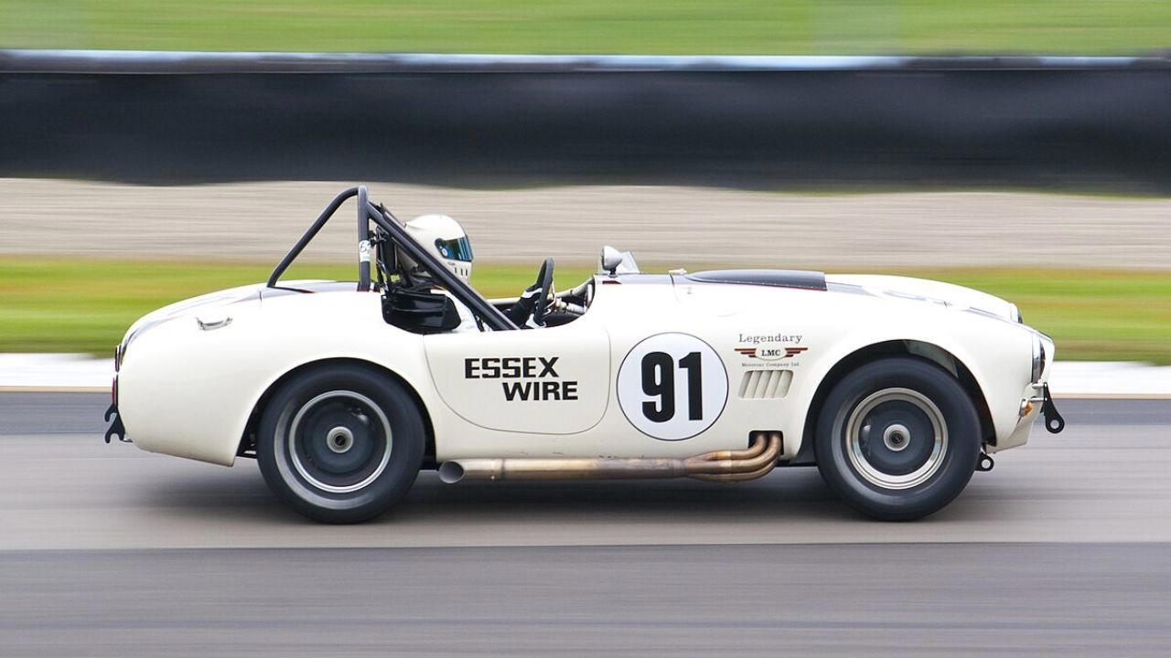 Corvette vs Shelby Cobra: Which one truly represents American performance?