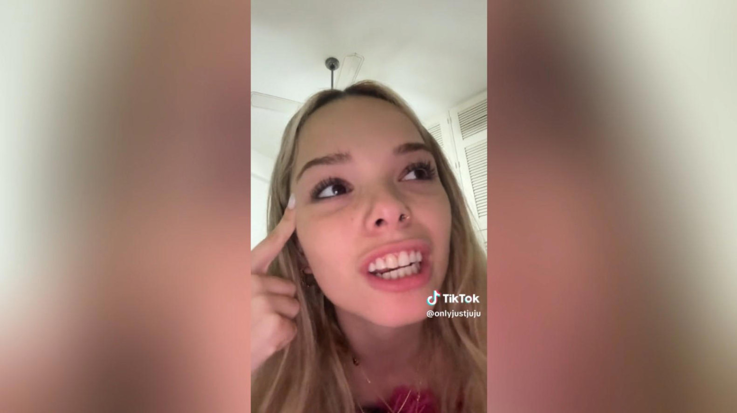 Este pequeño detalle en el coche delató a su novio infiel: no era un labial ni un coletero, sino algo que estaba en la pantalla