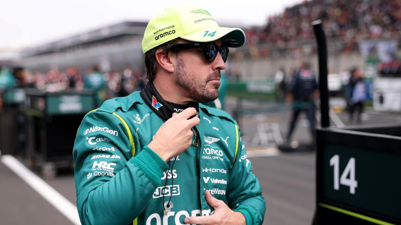 Los 4 segundos por vuelta que pierde el Aston Martin AMR26 le abren la puerta a Alonso