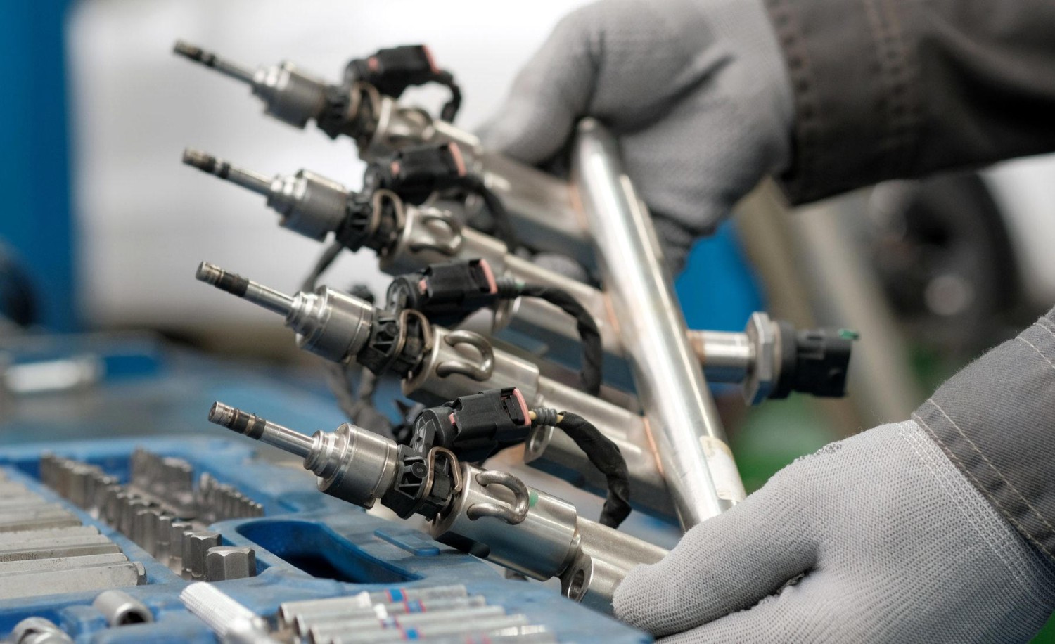 Solo existe un caso en el que puedes echar gasolina a tu coche diésel sin destruir el motor: descubre cuándo y cómo