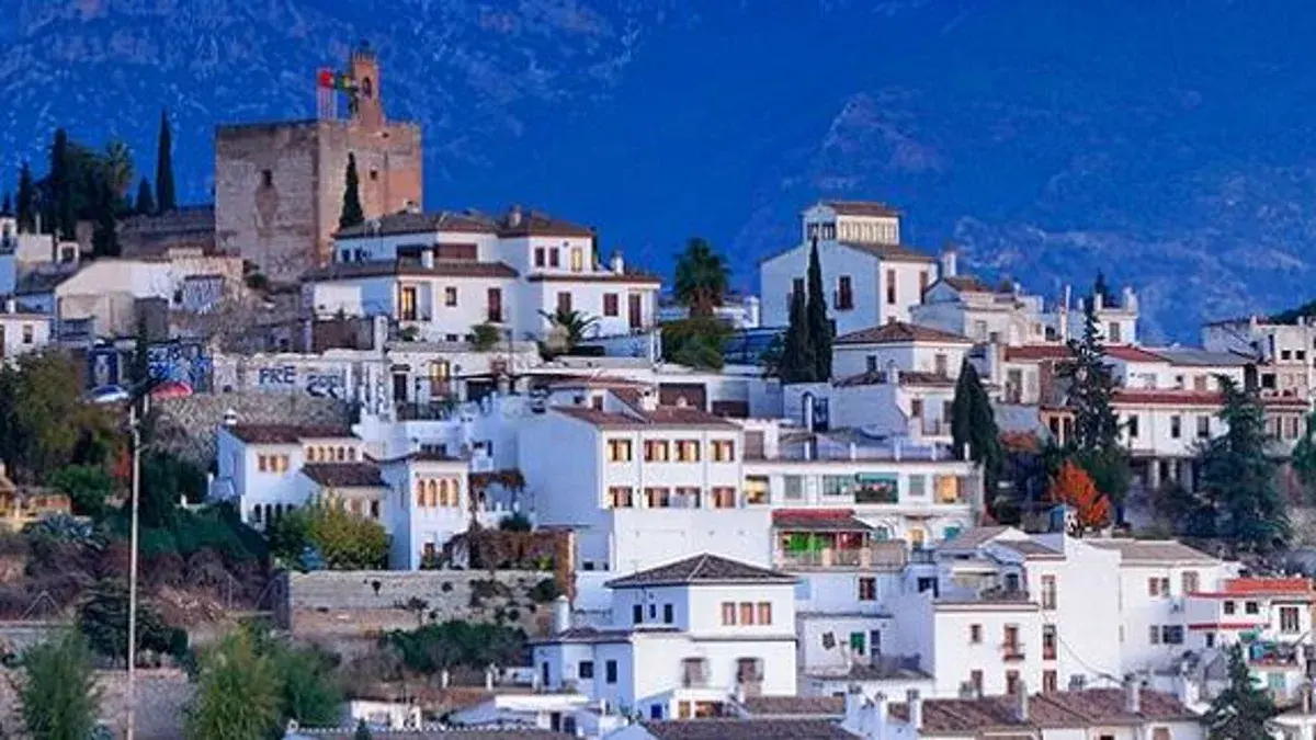 Granada “mide mal” la calidad del aire: “Estamos respirando bastante más contaminación que la que dicen los datos”