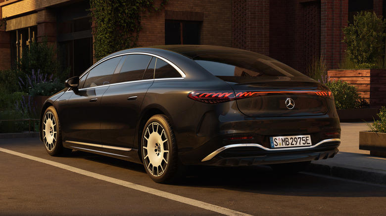 2027 electric Mercedes C-Class targets ~400 miles and a full-screen ...